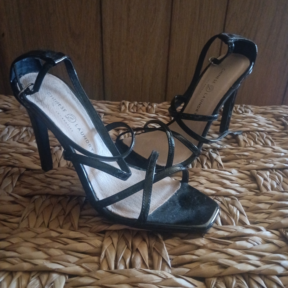 Chinese Laundry Black Stiletto Heels Elegant Design